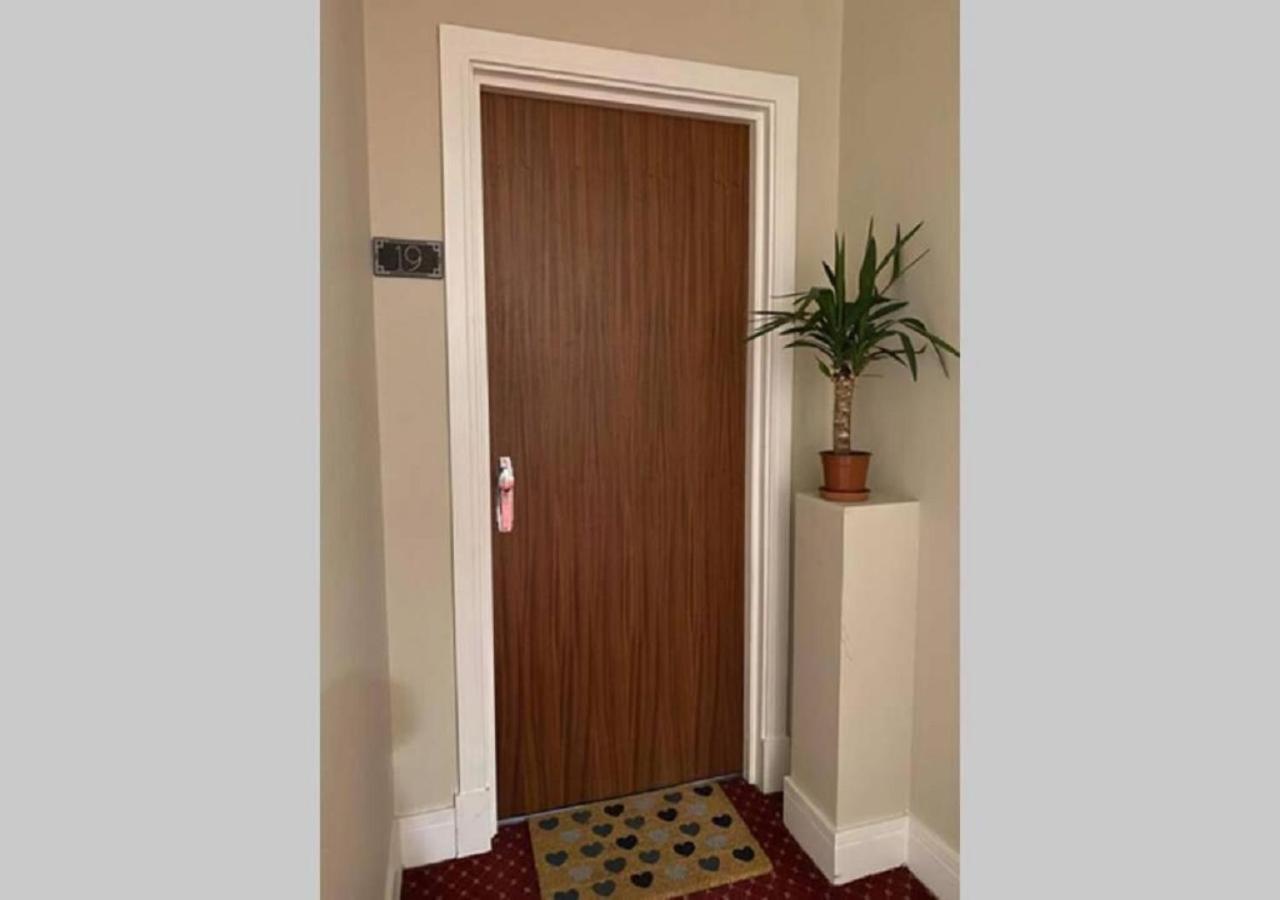 Doncaster City Centre Deluxe Whole Apartment Sleeps 4 D19 Eksteriør billede