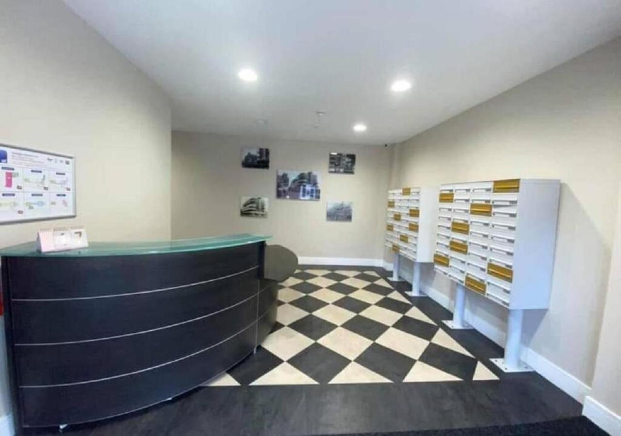 Doncaster City Centre Deluxe Whole Apartment Sleeps 4 D19 Eksteriør billede